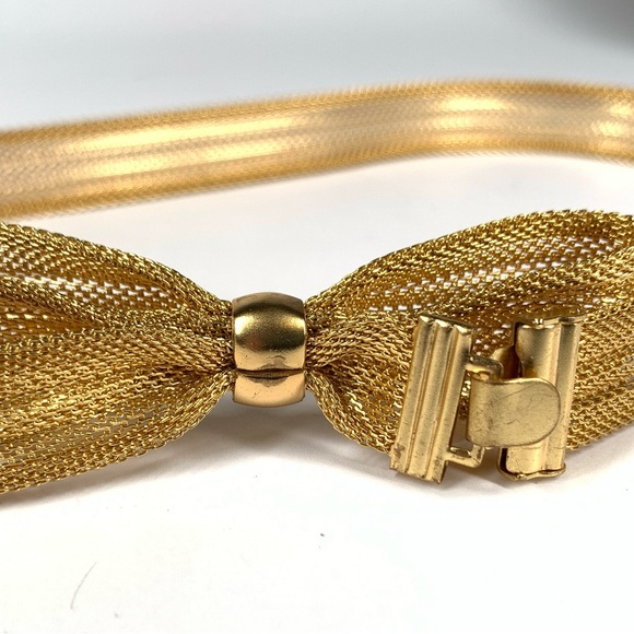 Vtg Women’s Belt Goldtone Metal Mesh with Bow Accent 23.5” Waist Non Adjustable - Picture 6 of 8